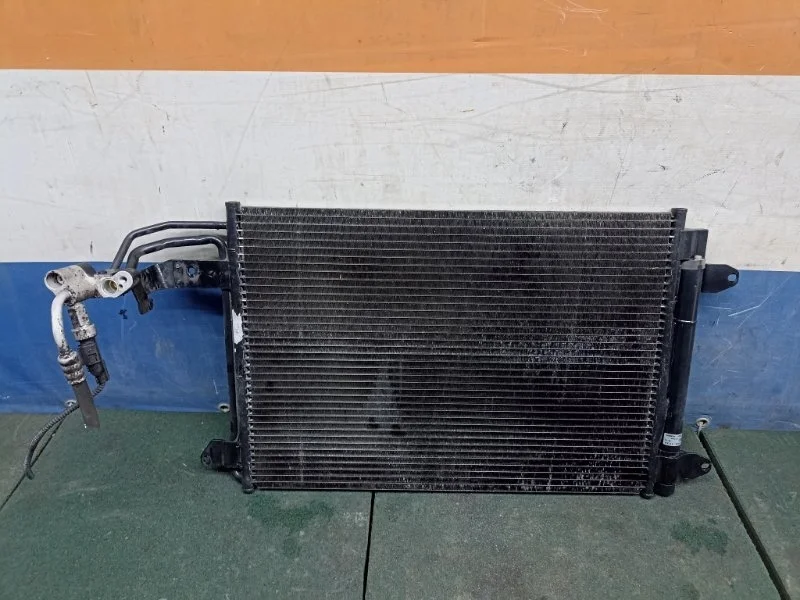 Радиатор кондиционера Volkswagen Golf 6 2012 1K0298403A