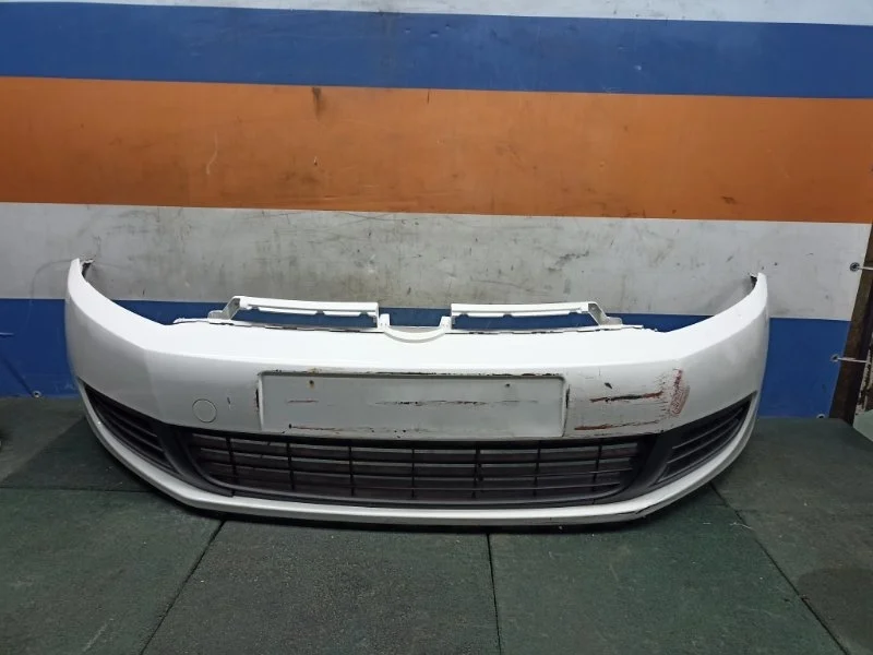 Бампер Volkswagen Golf 6 2013 5K0807221 2.0TDI CLC, передний