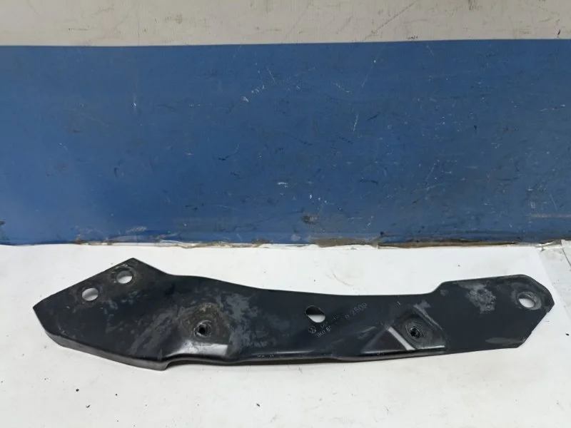 Кронштейн фары Volkswagen Golf 6 2012 5K0806929B, левый