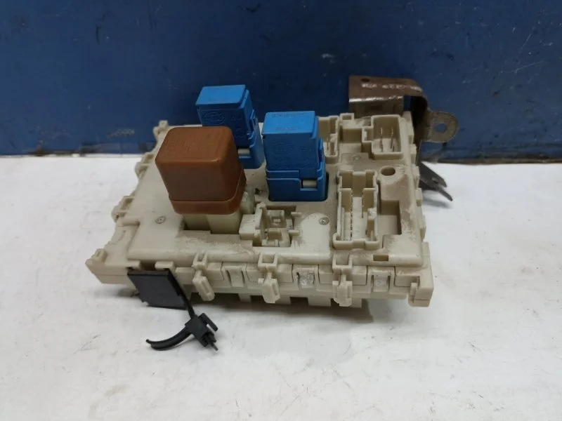 Блок предохранителей салонный Nissan Primera 2005 24350AV700 P12 1.6 QG16DE