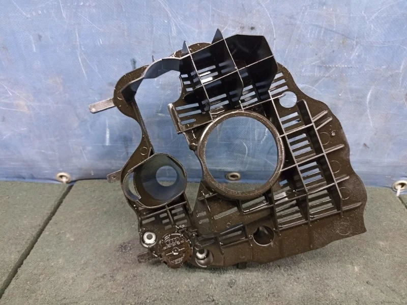 Маслоотражатель Audi Q5 2013 06H103138E 8R 2.0 CDN