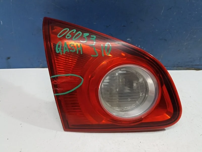 Фонарь внутренний Nissan Qashqai 2007 26555JD800 J10, задний левый