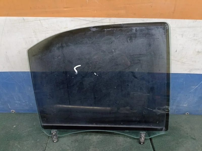 Стекло двери Kia Sorento 1 2006 834213E010 BL 3.3 G6DB, заднее правое