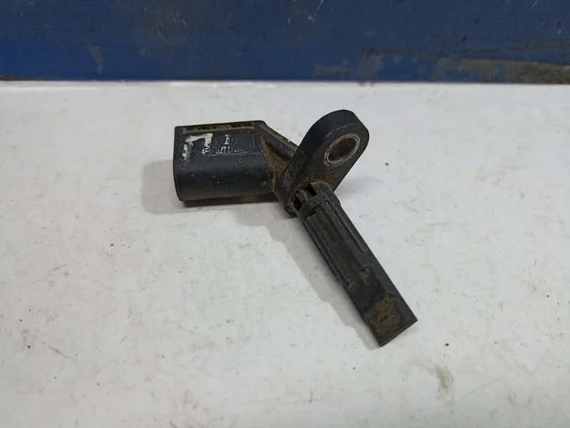 Датчик ABS Audi Q5 2011 4E0927803F 8R, передний левый