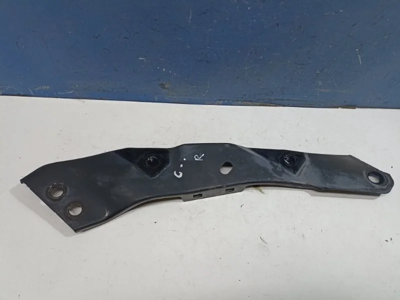 Кронштейн фары Volkswagen Golf 6 2012 5K0806930B, передний правый