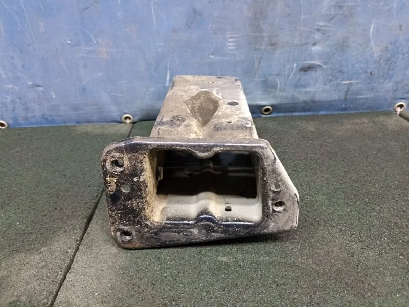 Лонжерон Audi A4 2012 8K0802037 B8, левый