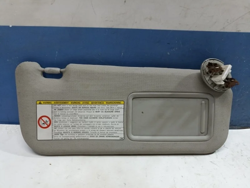 Козырек солнцезащитный Toyota Corolla 2010 7431012A60B0 E150, правый