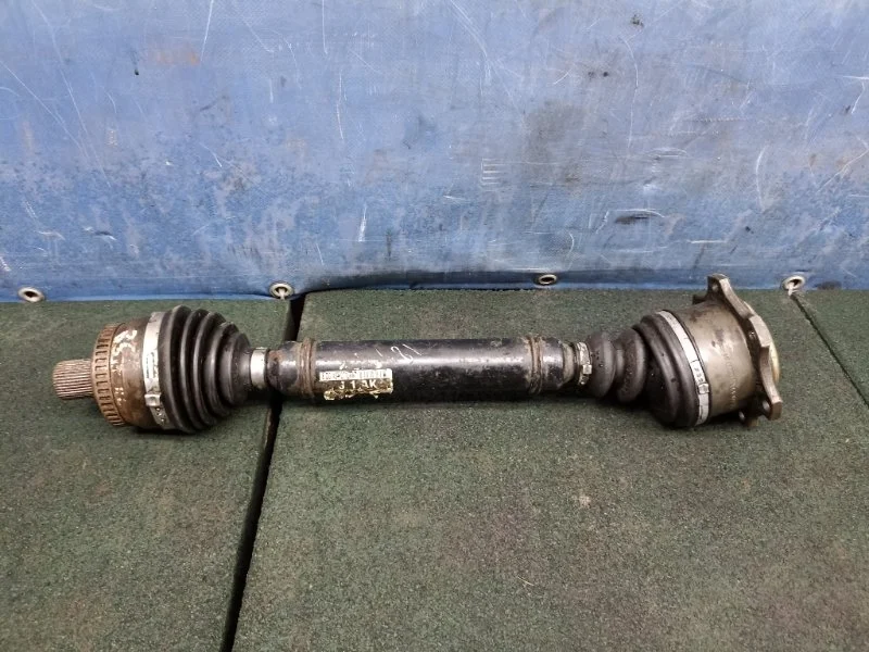 Привод Volkswagen Passat 2001-2005 8D0407271AK B5 1.8, передний левый