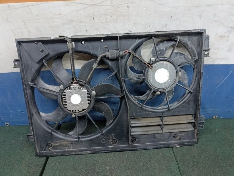 Диффузор радиатора Volkswagen Tiguan 2011 1K0121207BC 5N1 2.0 CAW