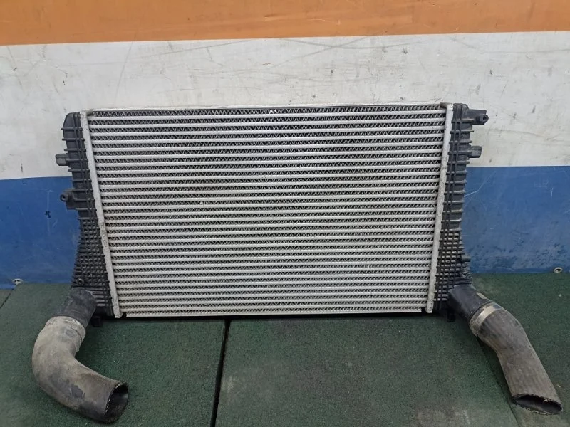 Интеркулер Volkswagen Tiguan 2011 3C0145805AD 5N1 2.0 CAW