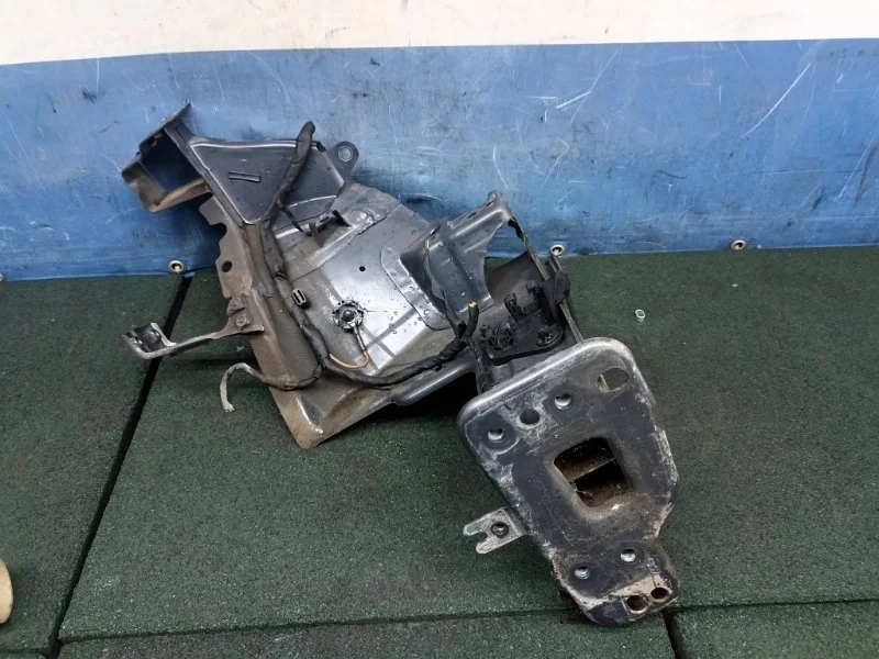 Лонжерон Volkswagen Tiguan 2011 5N0803092 5N1 2.0 CAW, передний правый