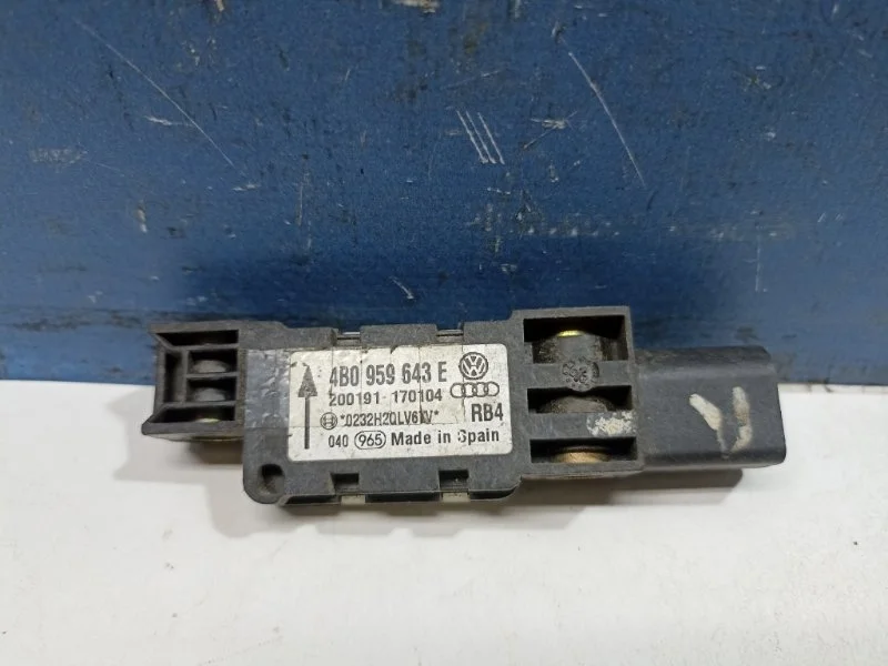 Датчик Airbag Volkswagen Touareg 2008 4B0959643E 7L