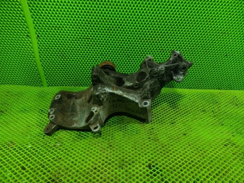 Кронштейн генератора Лада Largus 2015 8200941114 УНИВЕРСАЛ K7M