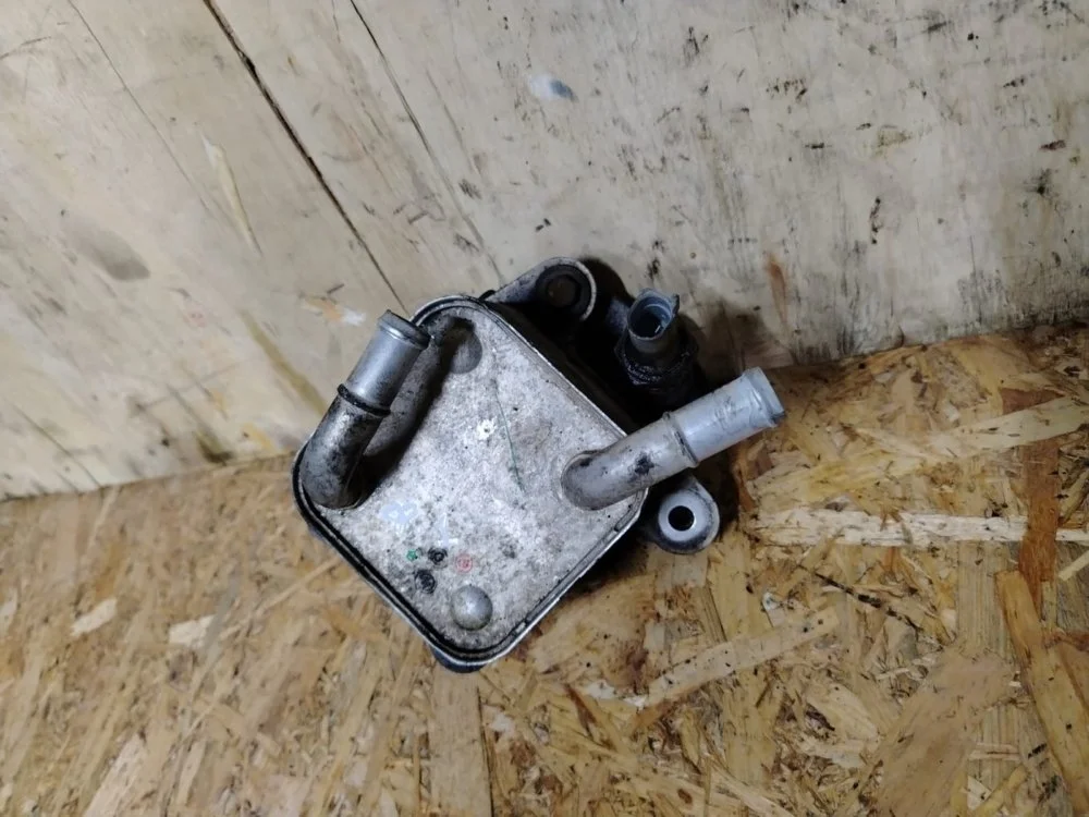 Радиатор масляный Mitsubishi L200 2019 1240A100 SUV (4N15) UBT2985