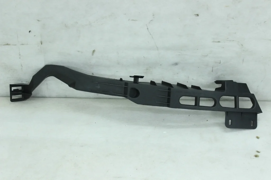 Кронштейн бампера новый правый Opel Astra J 12