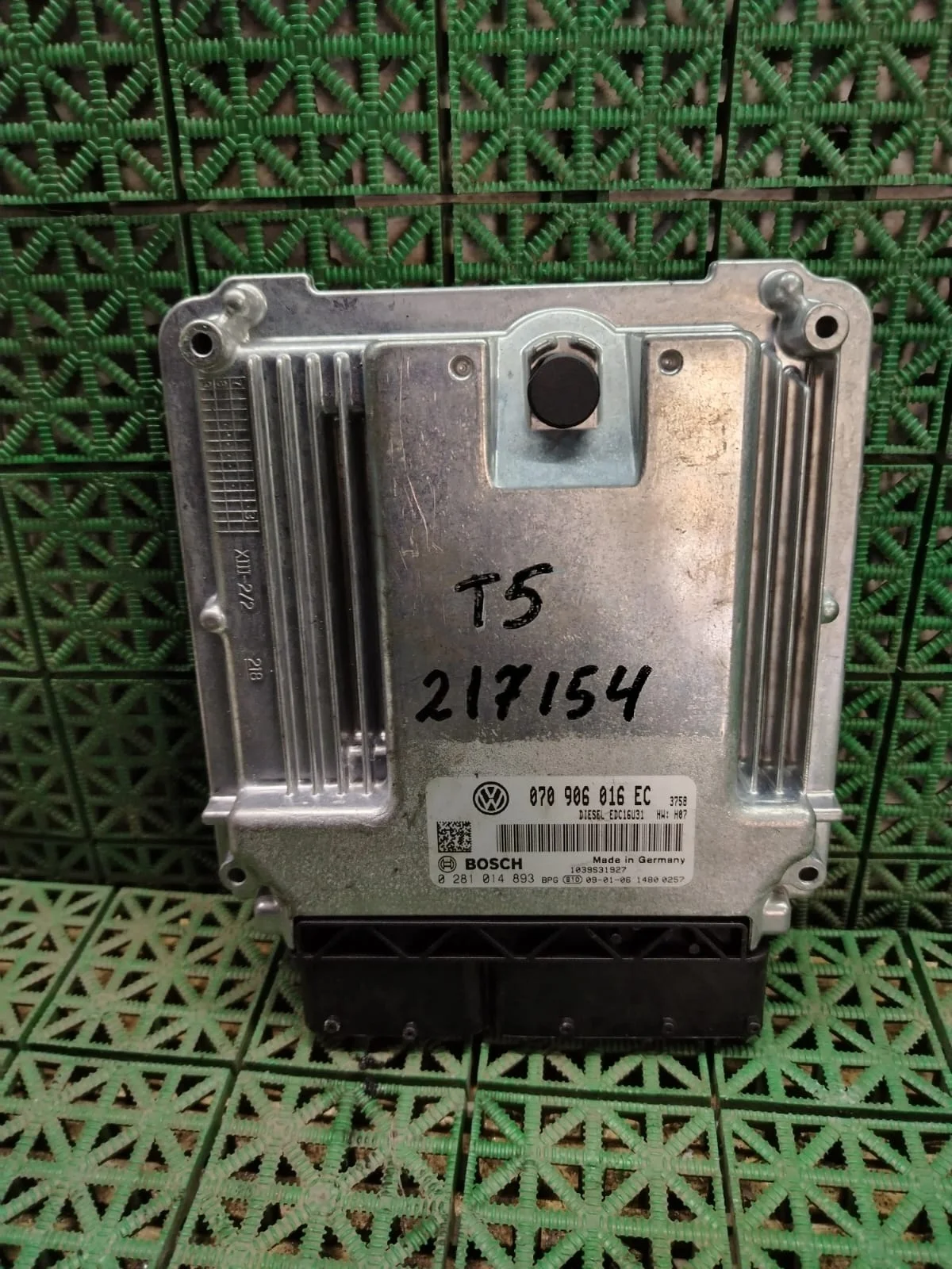 Блок управления двигателя ДВС ЭБУ VOLKSWAGEN TRANSPORTER T5 BNZ 2013- б/у TRANSPORTER T5(2003-2015)