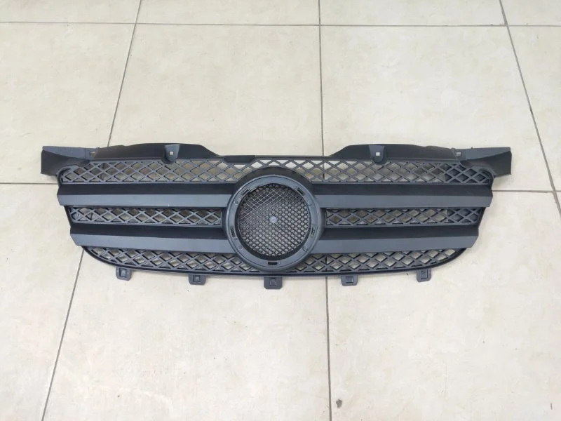 Решетка радиатора Mercedes-Benz Sprinter W906