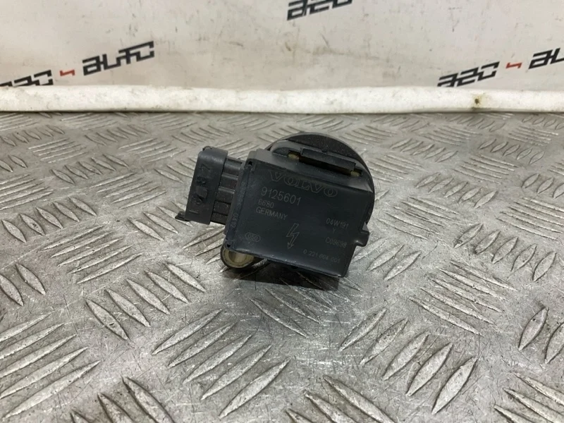 Катушка зажигания Volvo S60 2009 9125601 2.4