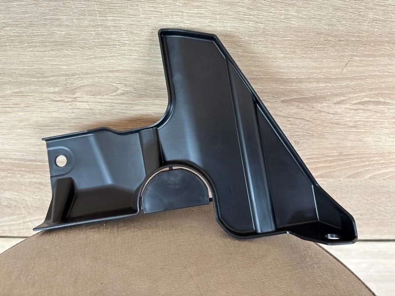 ДЕФЛЕКТОР РАДИАТОРА MITSUBISHI OUTLANDER 3 2012- 6400F047 GF2W 4B10, левый