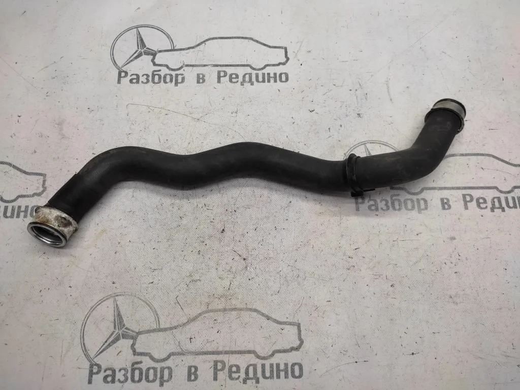 Патрубок радиатора Mercedes-Benz