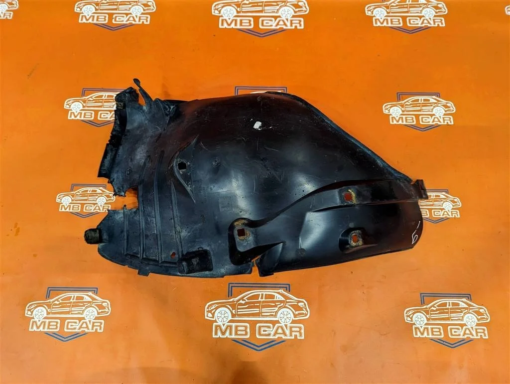 Подкрылок передний левый, передняя часть Mercedes-Benz