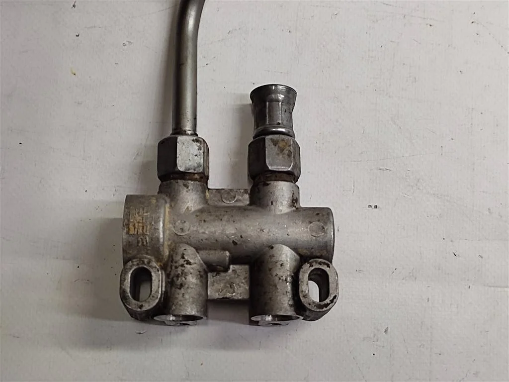 Клапан Mercedes-Benz