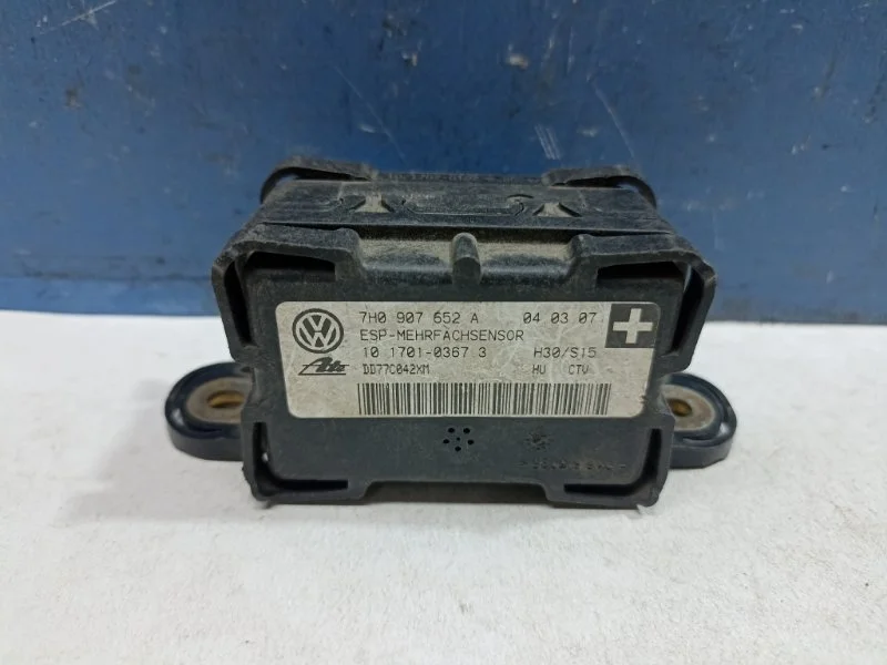 Датчик ускорения Audi Q7 2005 - 2015 7H0907652A