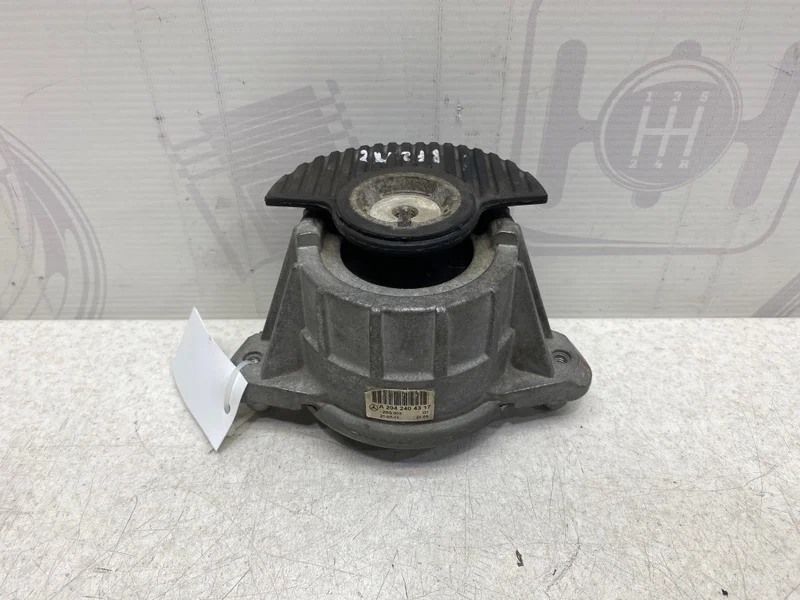 Подушка двигателя Mercedes-benz CLS 2011 C218