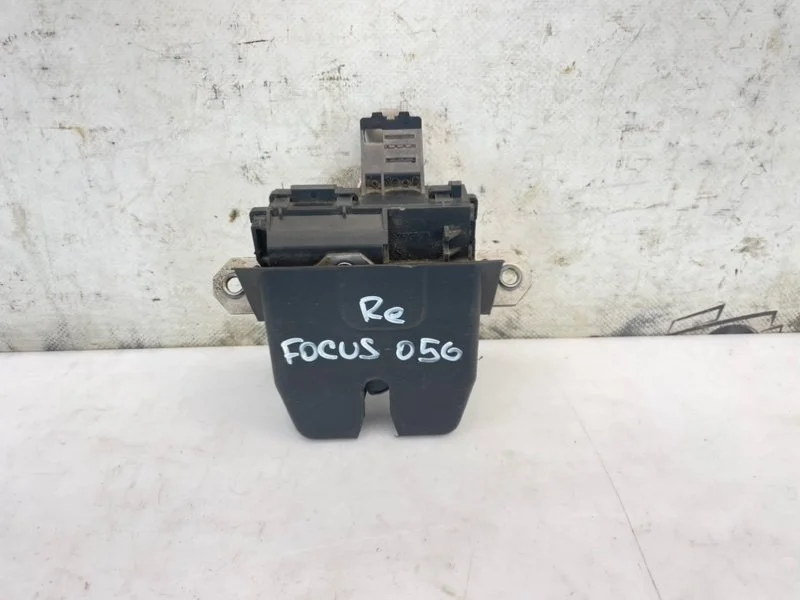 замок двери багажника Ford Focus 2011 CB8 IQDB