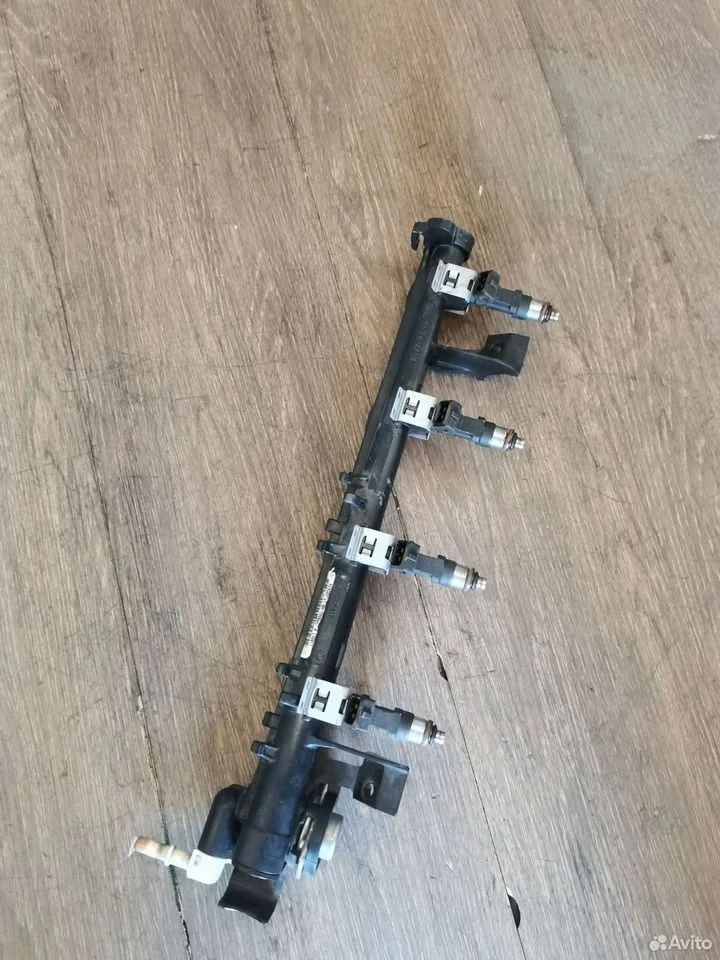 Рампа топливная ford focus 3 бензин 1.6