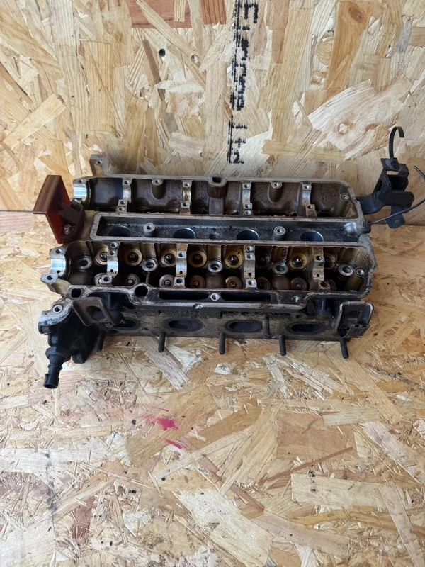 Головка блока цилиндров Opel Corsa D