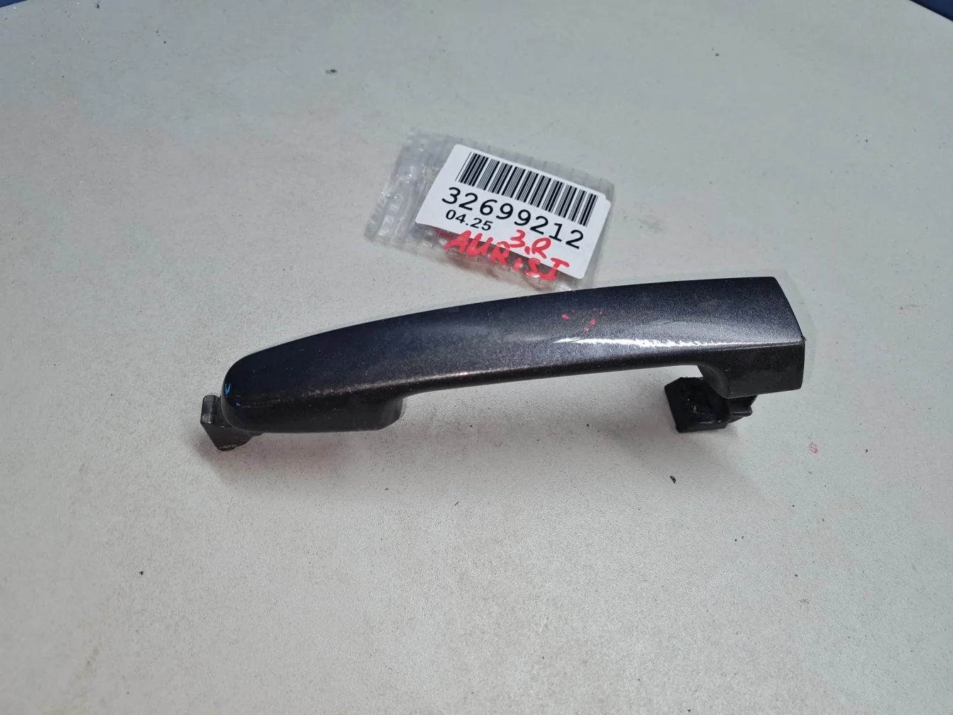 Ручка двери нaружная для Toyota Auris E15 2006-2012
