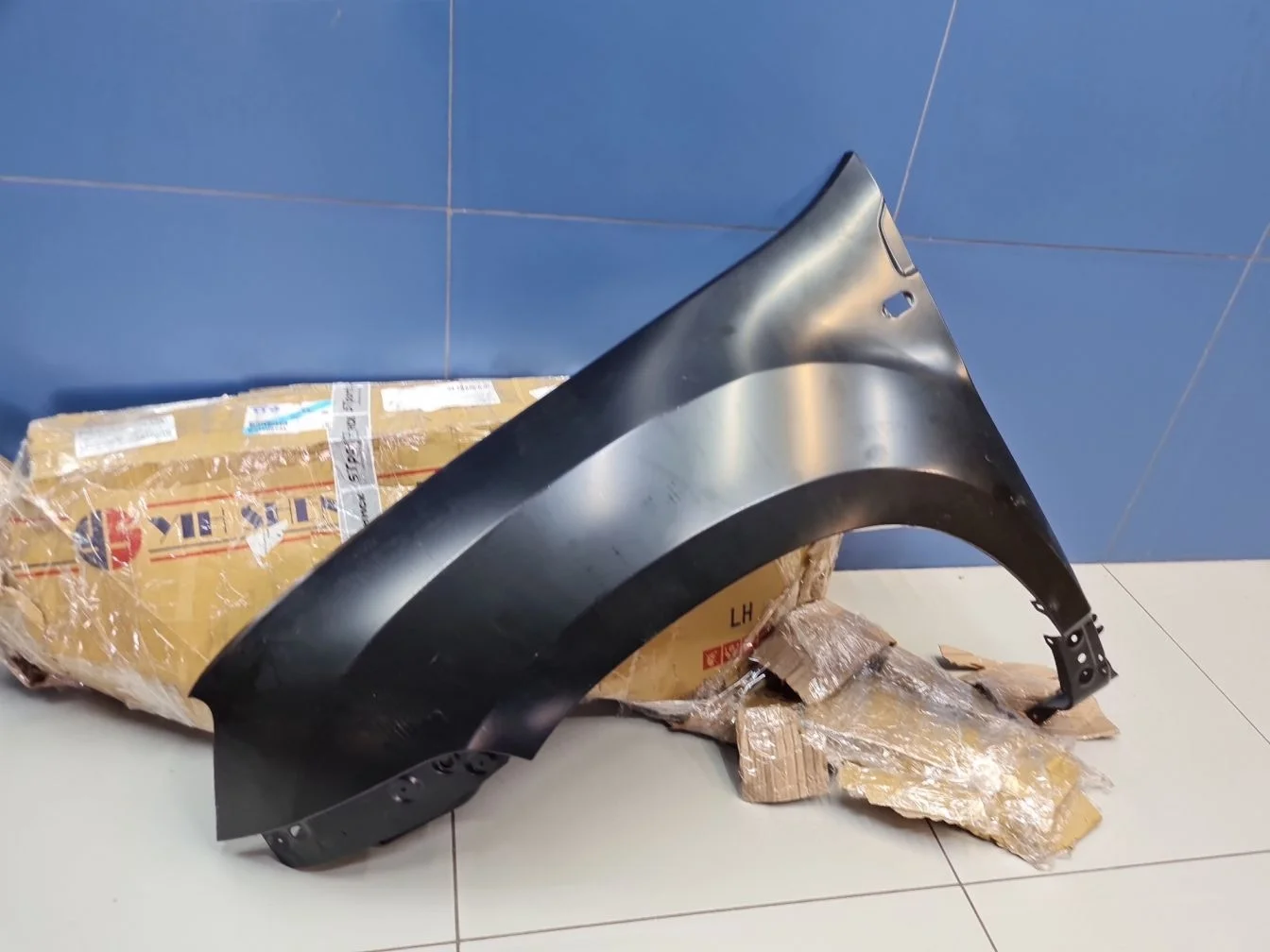 Крыло переднее левое для Renault Duster 2010-