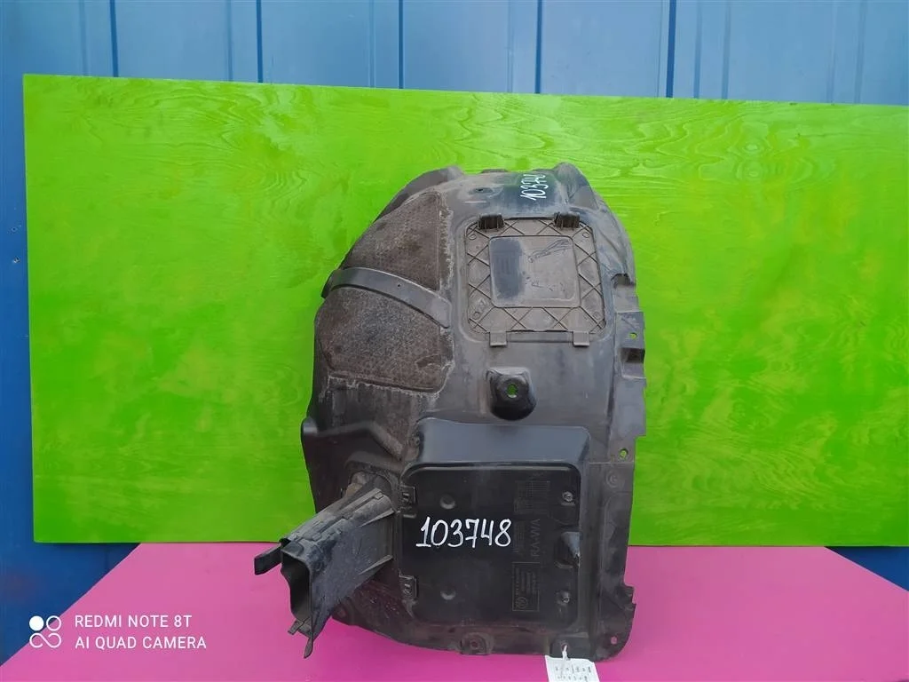 Подкрылок передний левый BMW 5 G30 G31 51717340785