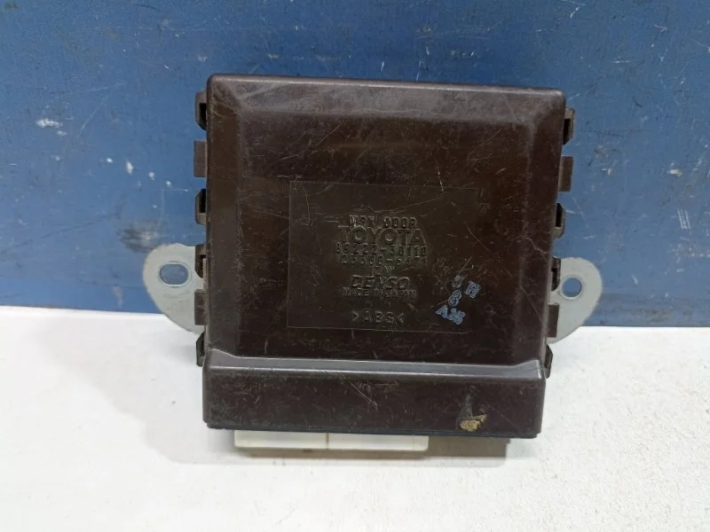 Блок управления дверью Lexus Gs 3 2005-2012 8922230110, передний