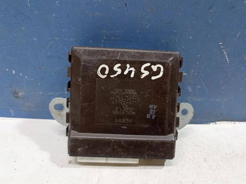 Блок управления дверью Lexus Gs 3 2005-2012 8922230110, передний
