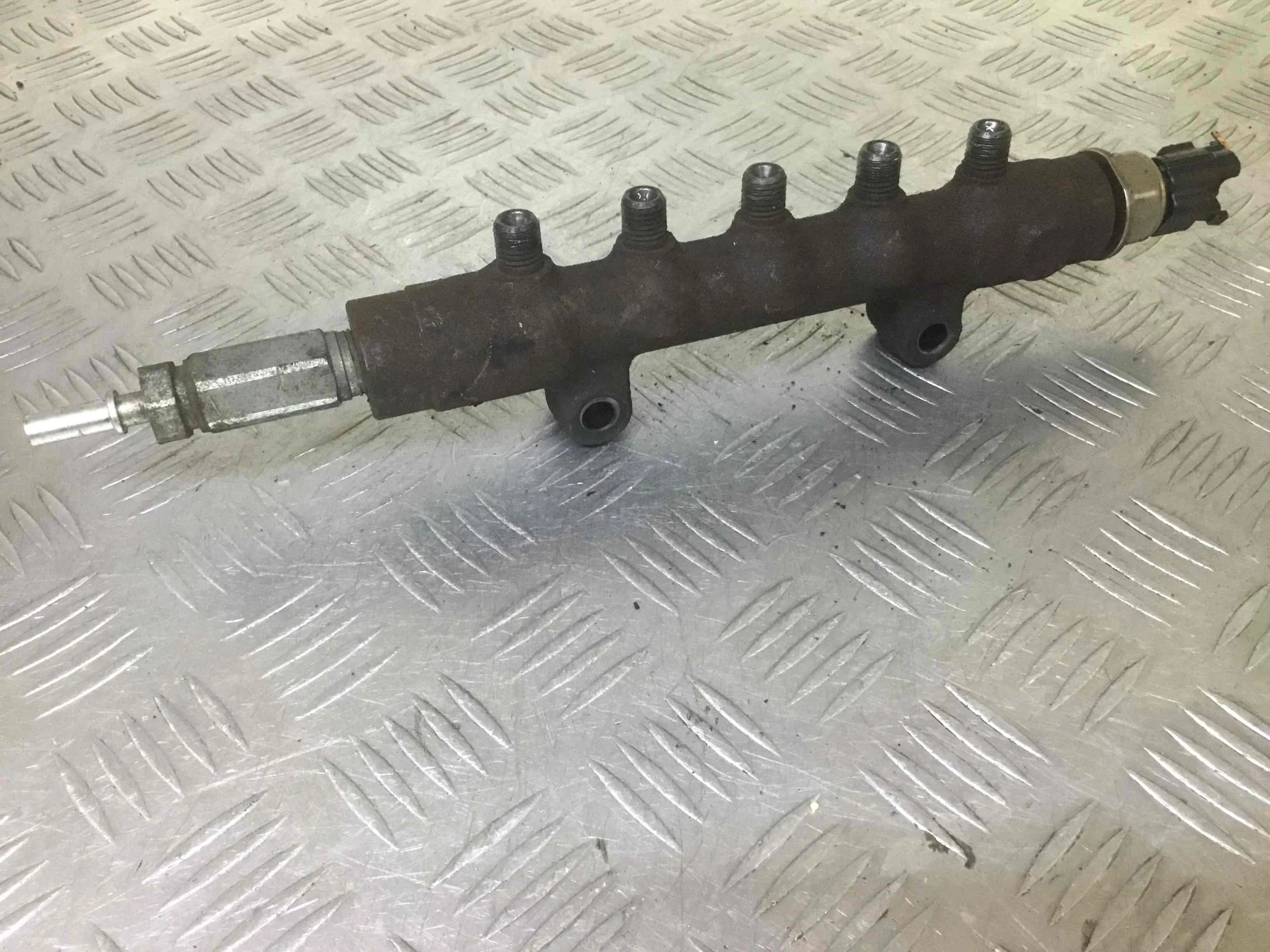 Топливная рампа Peugeot Boxer 2 поколение (2006-2014) дизель 2.2 DTI Механика Микроавтобус