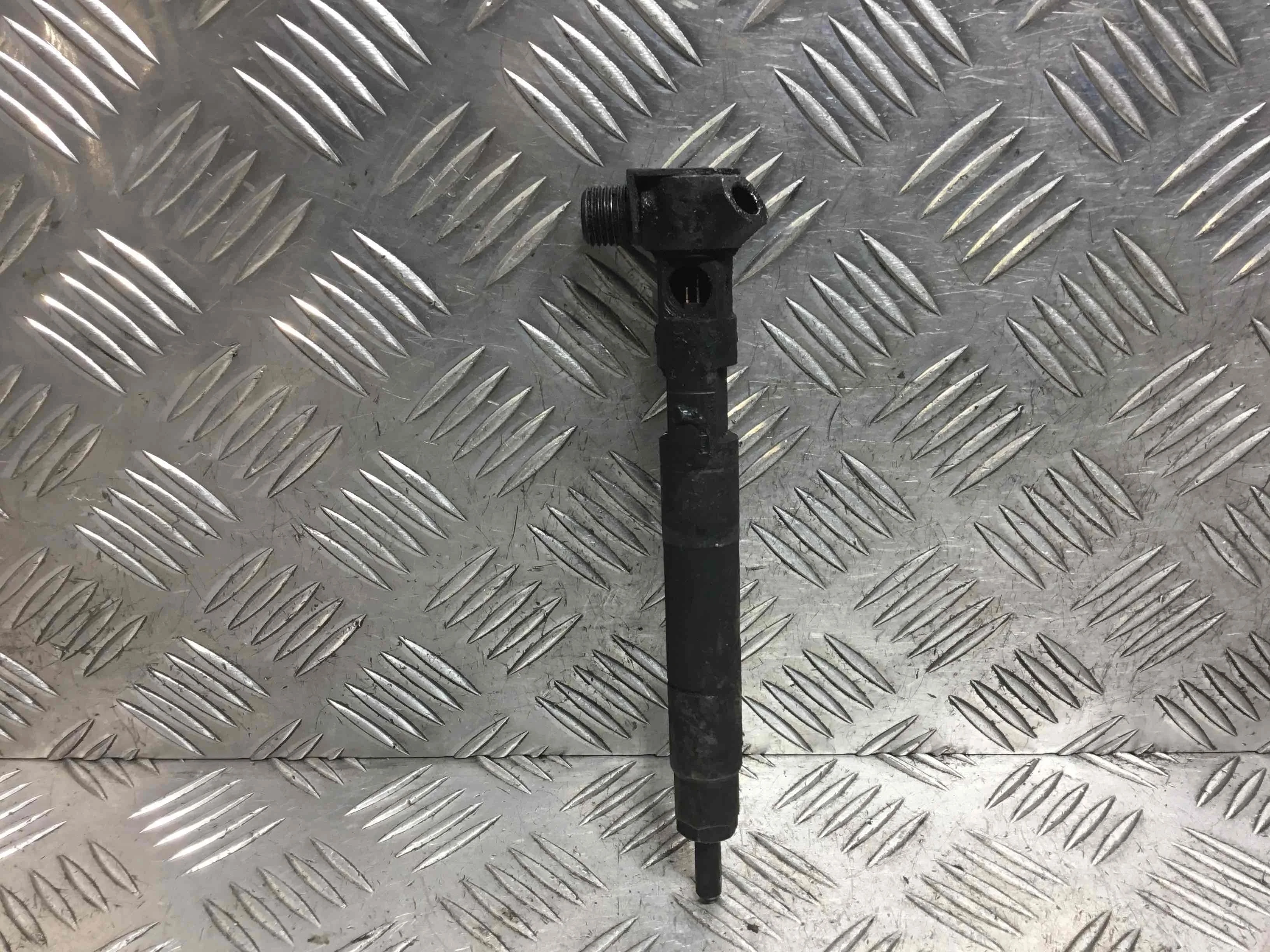 Форсунка Mercedes Sprinter Sprinter II (w906) 2006 - 2017 дизель 2.2 CDI Механика Микроавтобус