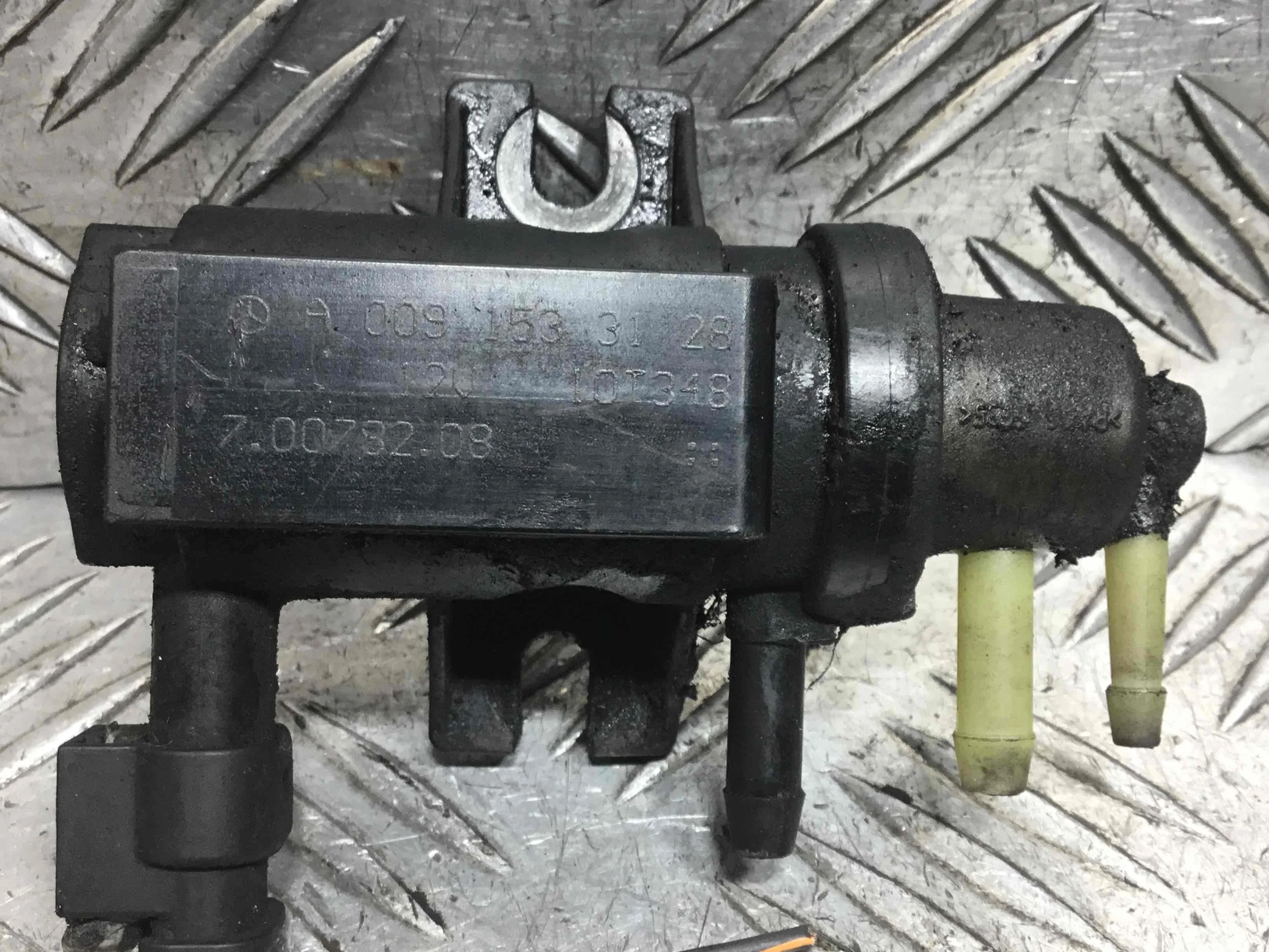 Клапан электромагнитный Mercedes Sprinter Sprinter II (w906) 2006 - 2017 дизель 2.2 CDI Механика Микроавтобус