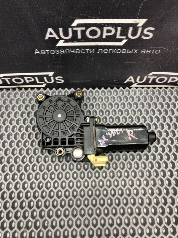 Моторчик стеклоподъемника Hyundai Accent 2005 9882025100 СЕДАН 1.5 G4EC, задний правый