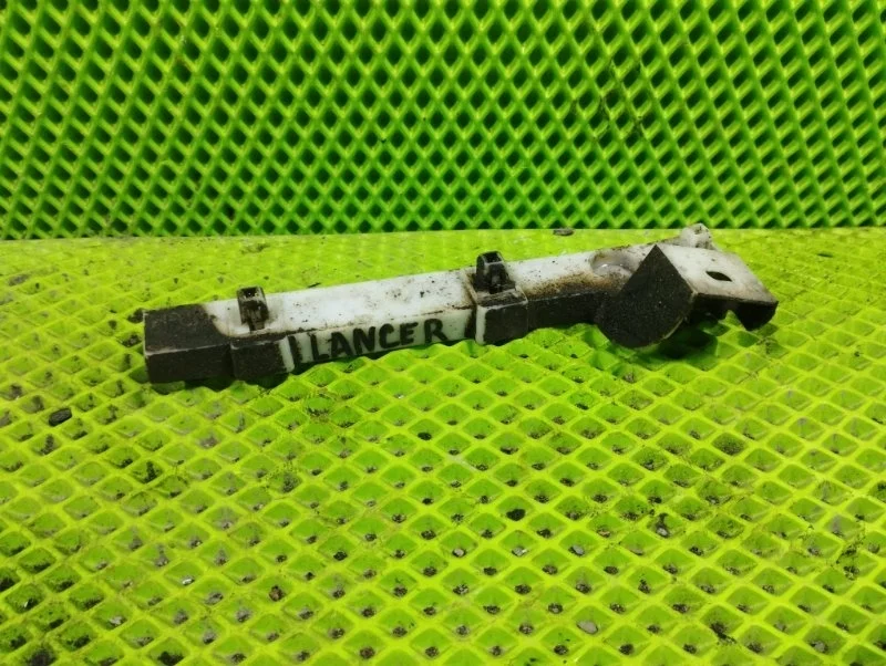 Кронштейн переднего бампера левый Mitsubishi Lancer X 2010 6400A403 СЕДАН 4A91