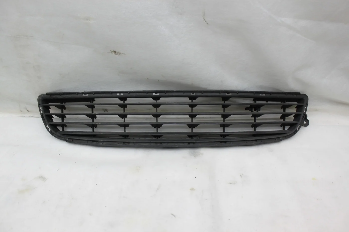 Решетка в бампер центральная Опель Зафира Б 05-