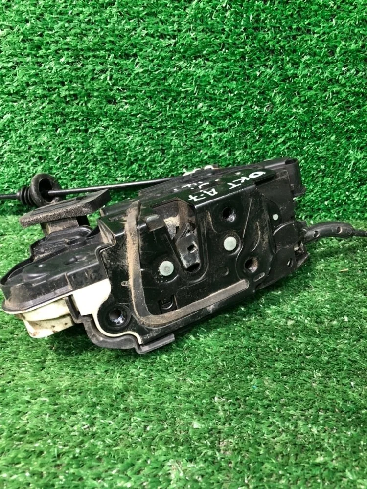 Замок двери Skoda Octavia 2013 5E1837015 A7 CJZA, передний левый