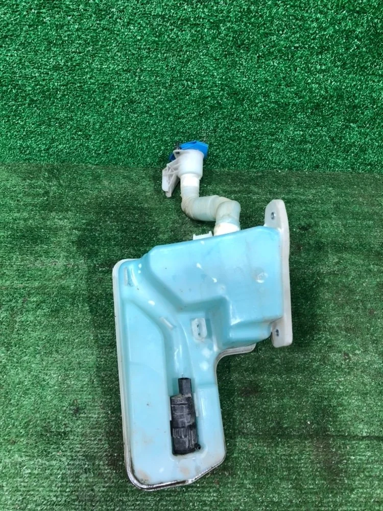 Бачок омывателя Skoda Octavia 2013 5Q0955453T A7 CJZA