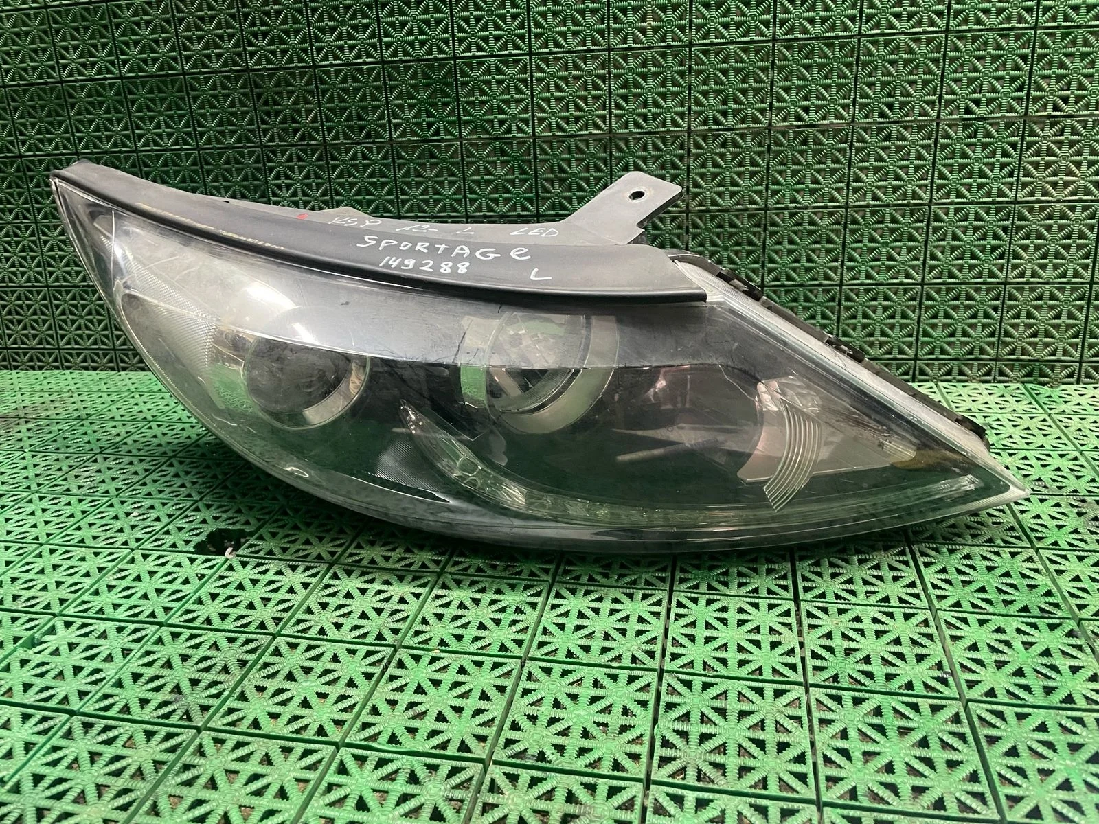 Фара KIA SPORTAGE 3 2010- без ходовых огней правая б/у SPORTAGE 3(2010-2015)