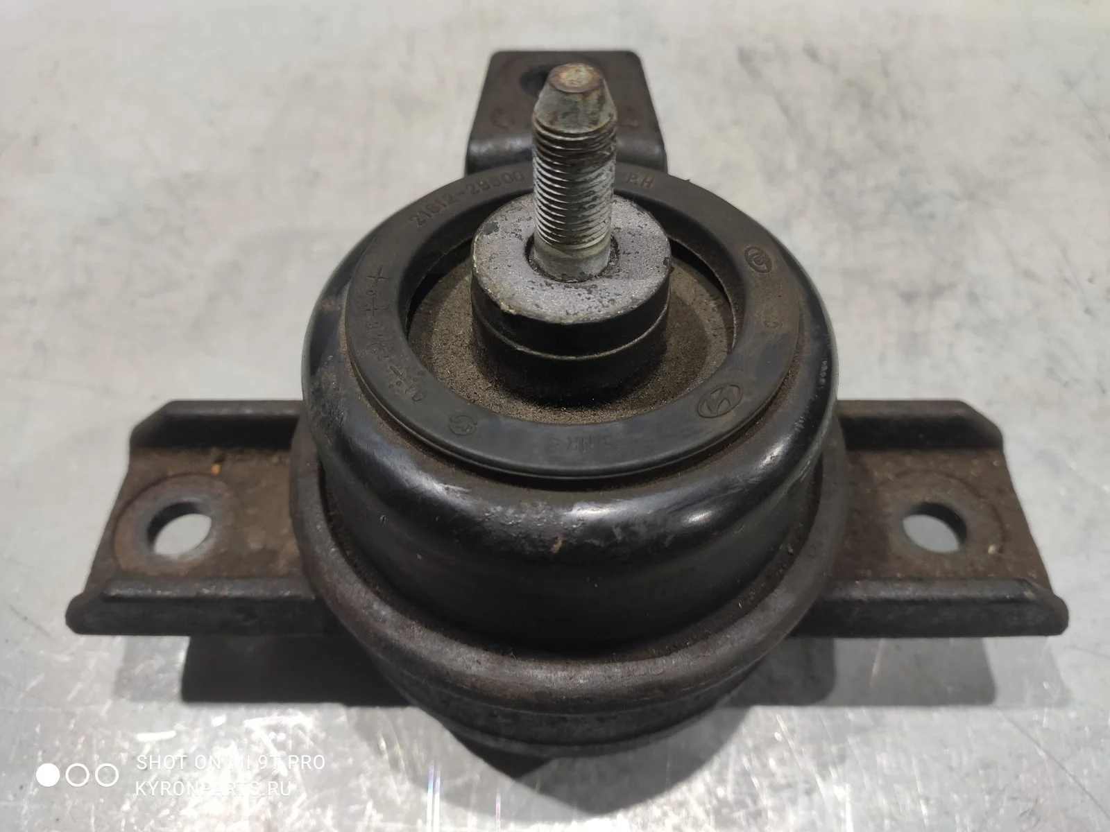 Подушка (опора) двигателя Hyundai Santa Fe 2009 CM