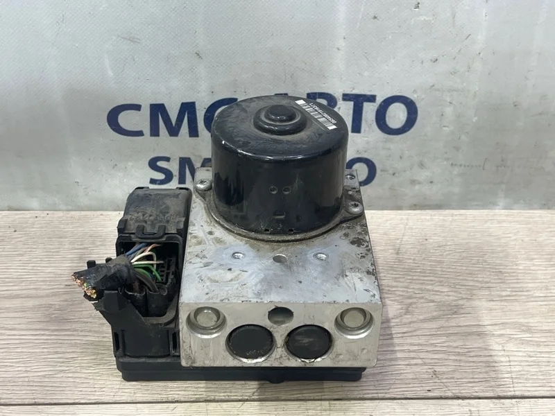 Блок АБС ABS Volvo Xc90 30793492 ХС90 3.2 B6324S