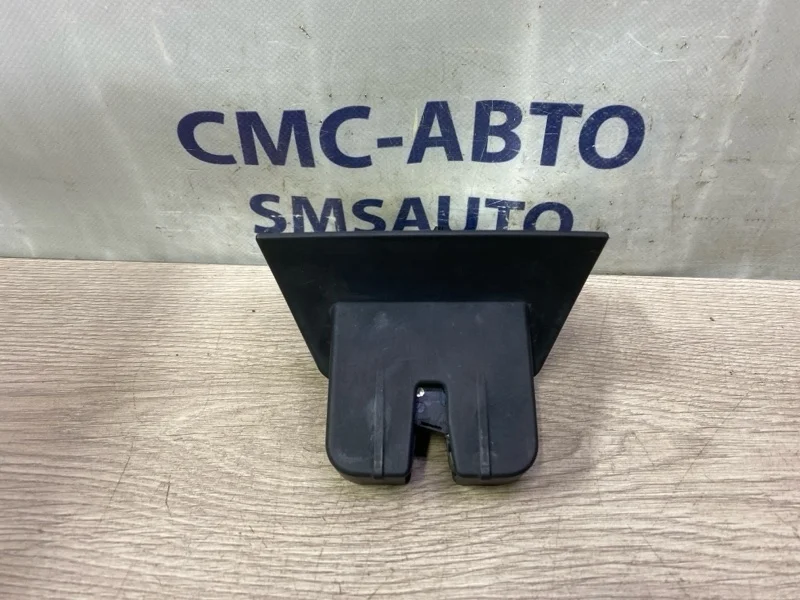 Замок багажника Audi A7 8K9827505A C7 3.0 CGW