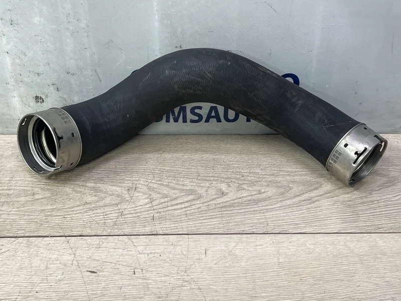 Патрубок интеркулера Mercedes-Benz E-Class A2045284582 C207 274.920