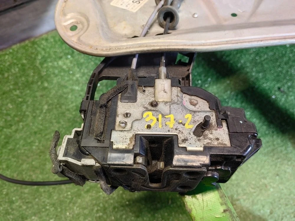 Замок двери задней левой Hyundai Elantra IV